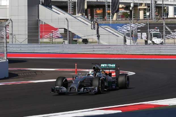 Hamilton Masih Tercepat