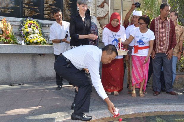 12 Tahun Bom Bali I,...