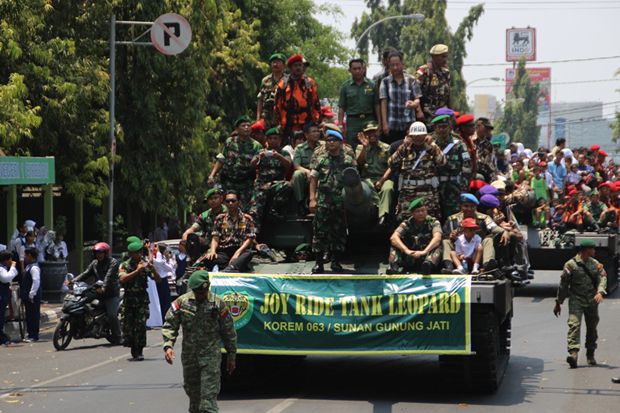 Tank Leopard Hipnotis...