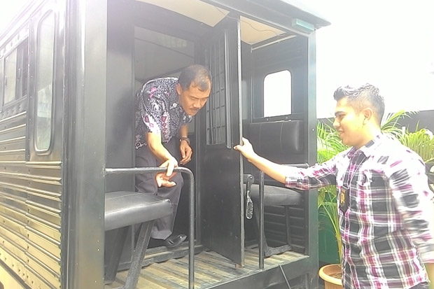 Ditahan, Kasudin Pertanian...