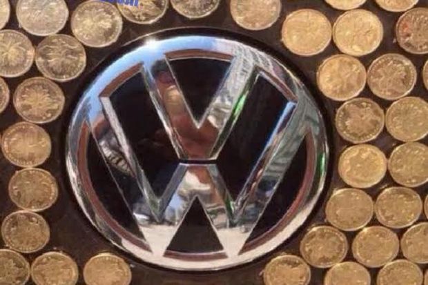 VW Beetle Berlapis Ribuan...