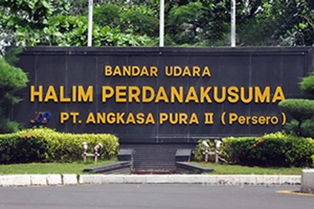 Kembangkan Bandara Halim,...