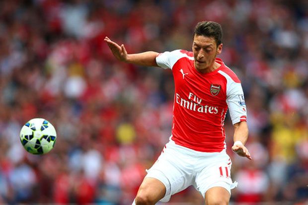 Cedera Oezil buat Wilshere...