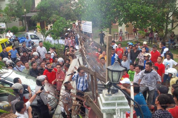 Eksekusi GKKI Ricuh,...