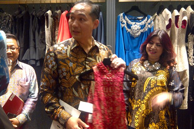 Lutfi Takjub Gaun Asli...