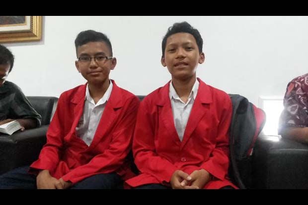 Siswa SMP Gunakan Laba-Laba...