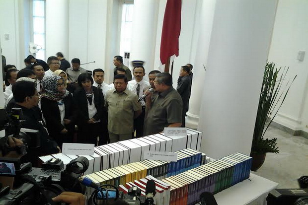 SBY Serahkan Ribuan...