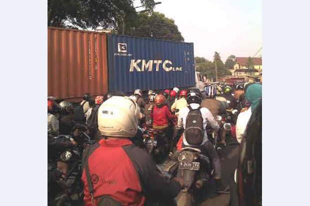 Pasar Rebo Menuju TB...