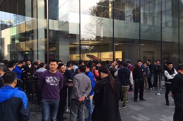 iPhone 6 Hari Ini Gebrak...