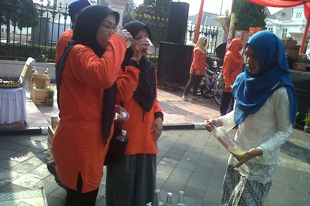 3.000 Warga Minum Jamu...
