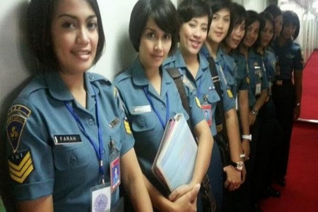 15 Prajurit Wanita TNI...