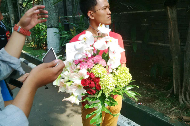 Bunga Buat SBY dan Ani,...