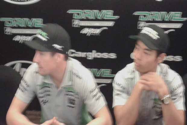 Hayden dan Aoyama Sapa...