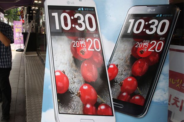 LG Rilis Ponsel dengan...