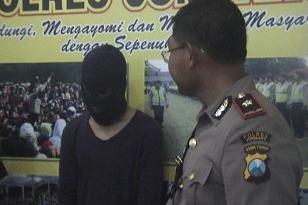 Bantai Satu Keluarga,...