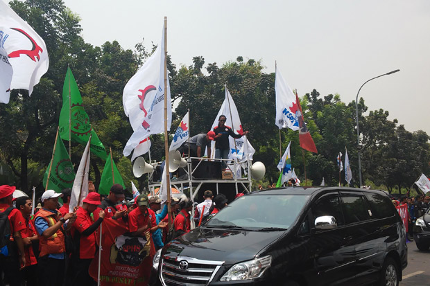 Buruh Ancam Kepung Kantor...