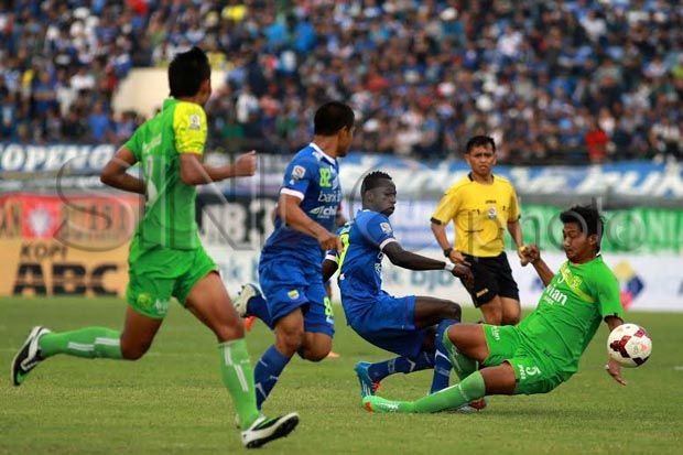 Pemain Persib Dirantai...