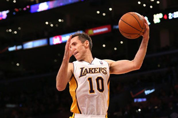 Lakers Kebingungan Cari...
