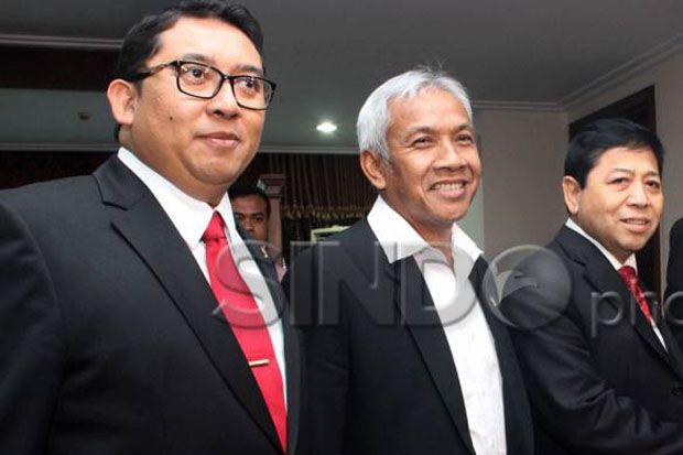 Pimpinan DPR akan Hadiri...