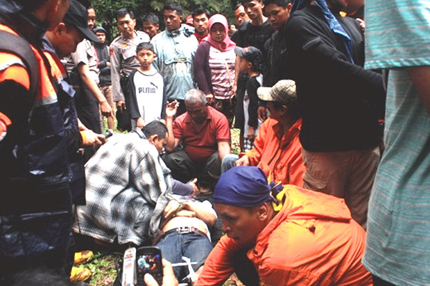 Curug Sawer Telan Korban...