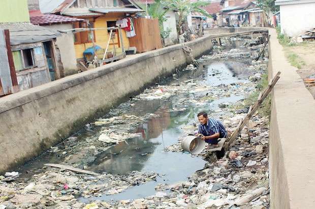 Sungai Tatang Dipenuhi...