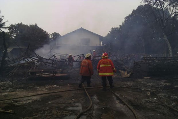 Gudang Terbakar di Jaksel...