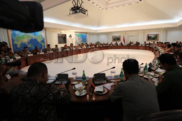 Menteri Asal Parpol...