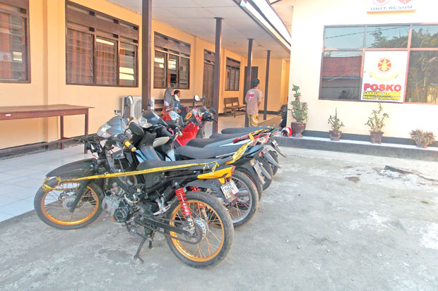 Polisi Kejar Satu Anggota...