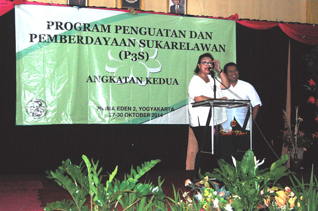 Relawan Mendapat Penguatan...