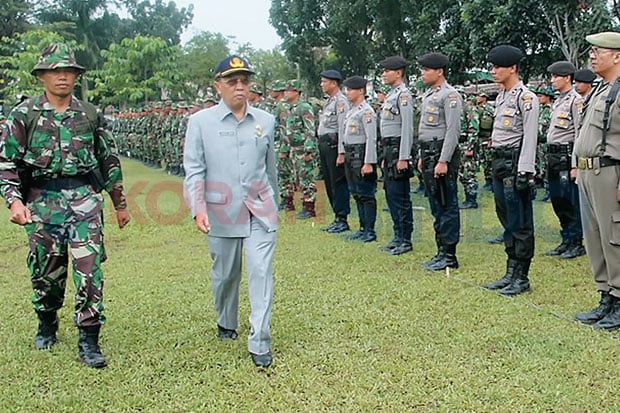TNI Membangun Desa di...