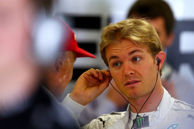 Rosberg Belum Kibarkan...