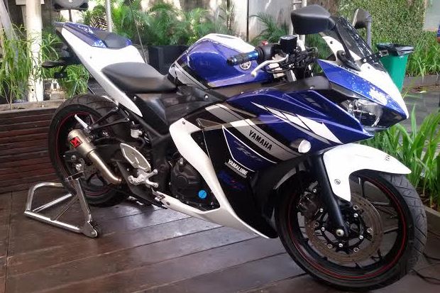 Yamaha YZF-R25 Raih...