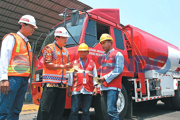 Distribusi BBM Surabaya...