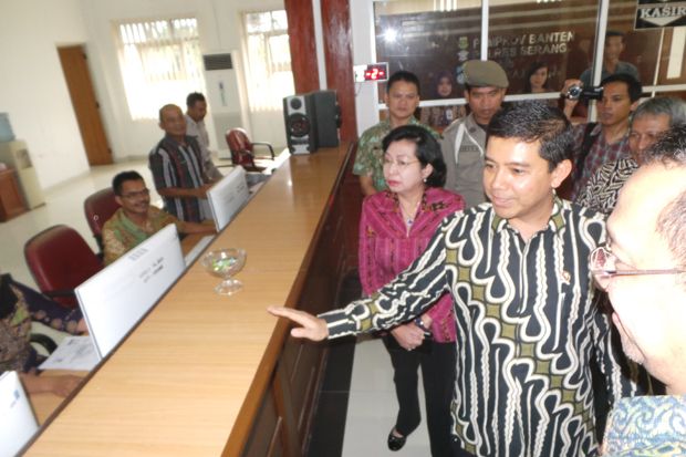 Sidak Samsat Kota Serang,...