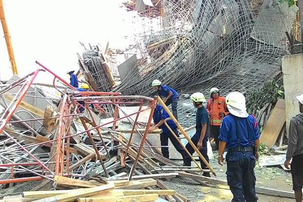 Proses Evakuasi Korban...