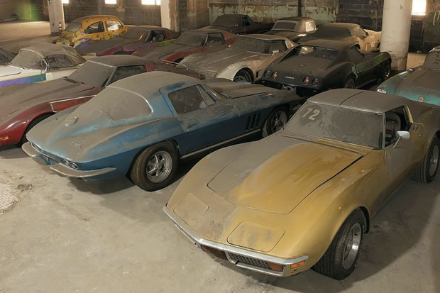 36 Corvettes 25 Tahun...