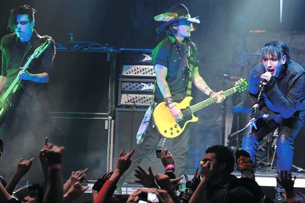 Marilyn Manson Tawarkan...