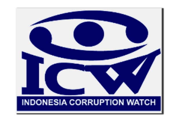 Menteri Didesak Laporkan...