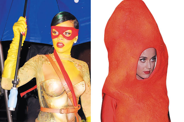 HALLOWEEN GAYA SELEBRITI