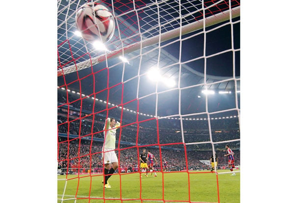 Bayern Berkibar, Dortmund...