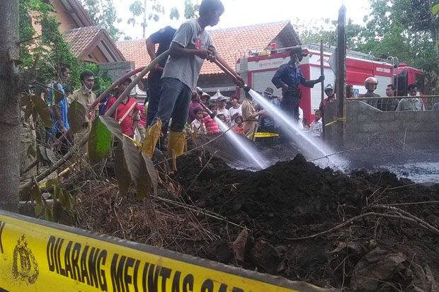 Gundukan Tanah Panas...