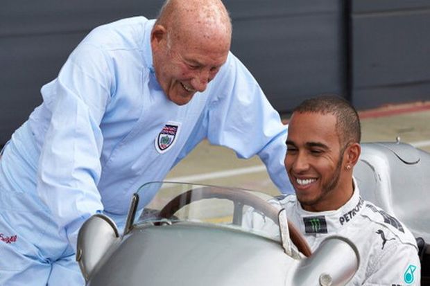 Hamilton Bisa Dekati...