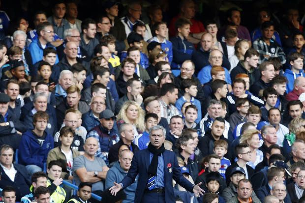 Fan Chelsea Balas Kritikan...