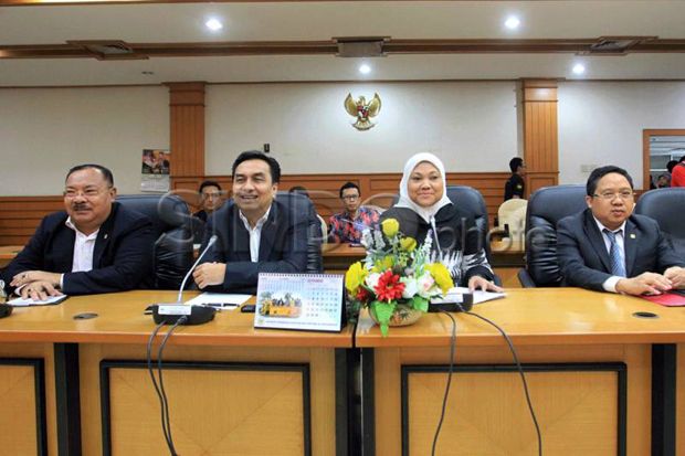 DPR Versi KIH Akan Panggil...