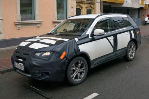 Mitsubishi Outlander...