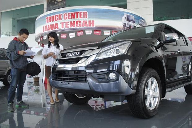 Isuzu MU-X di Semarang...