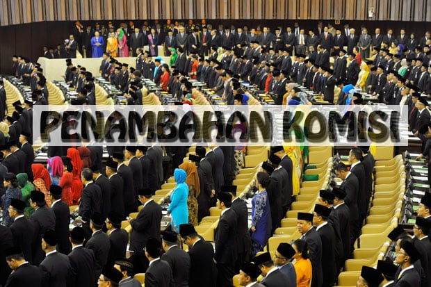 Pimpinan DPR Kembali...