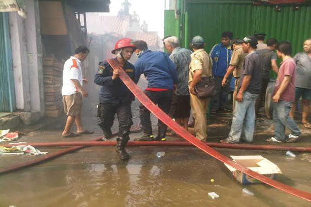 Tabung Gas Meledak,...