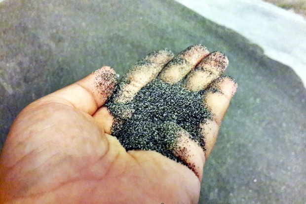 Tiga Komoditi Mineral...
