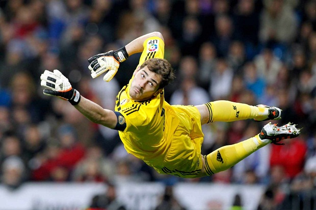 Casillas Ingin Pensiun...
